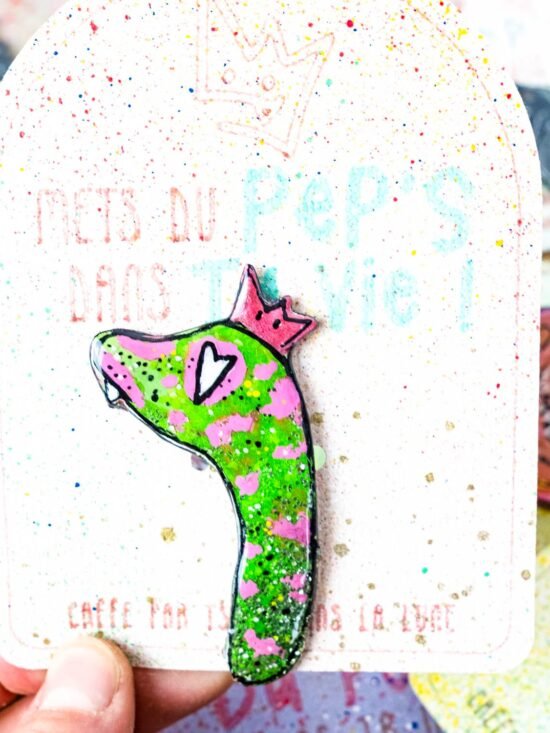 Broche n°162 - Diplodocus Vert & Rose