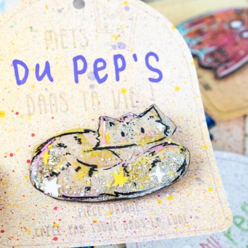 Broche n°170 - Chat Clair Allongé