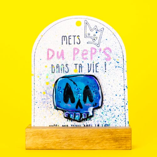 Broche n°200 - Tête de mort bleue